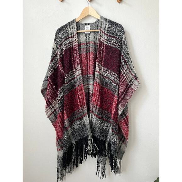 Woolrich gray red plaid blanket polyester cape‎ open front fringe shawl OS - Picture 1 of 6